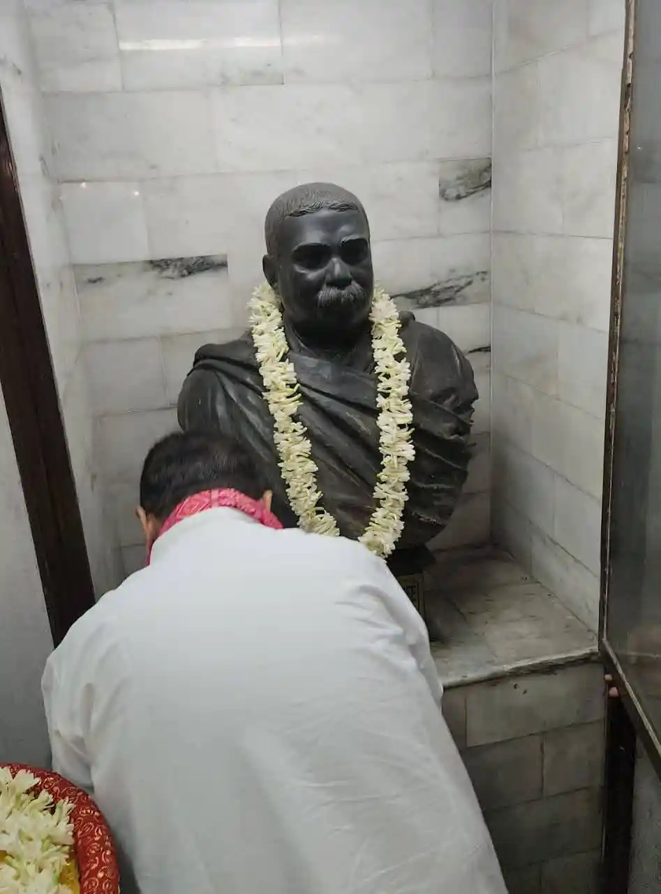 shubhendu adhikari